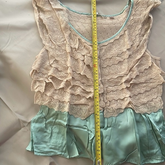 Rare Anthropologie COQUETTE RUFFLED knitted and knotted top 100% silk & wool - Picture 6 of 7